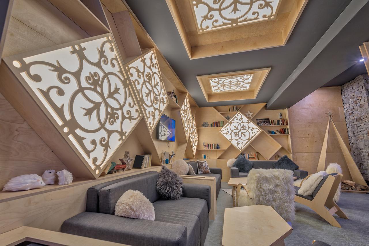 아르테 스파 앤 파크 호텔 벨린그래드 외부 사진 The interior of the lounge